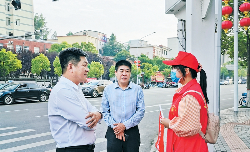 杨国良 海 龙 摄1.jpg