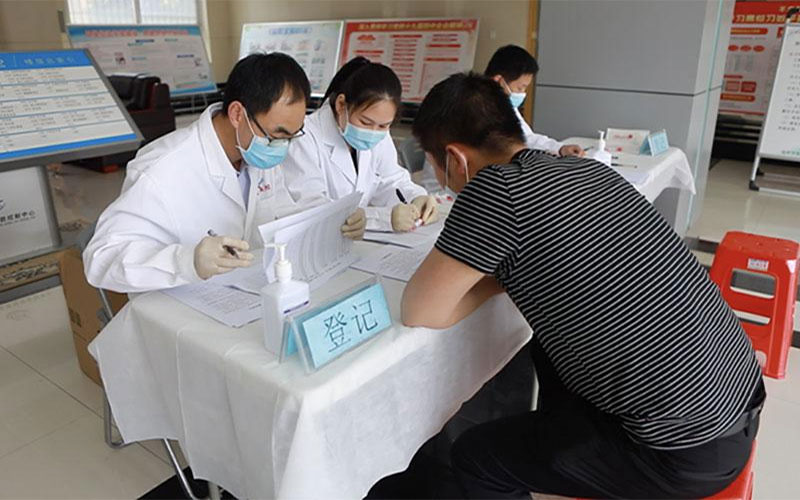 强化疫情防控为市“两会”护航