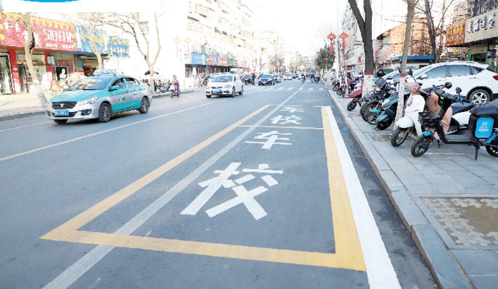 校车.jpg