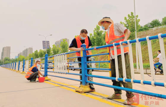 护栏2.jpg 护栏2.jpg