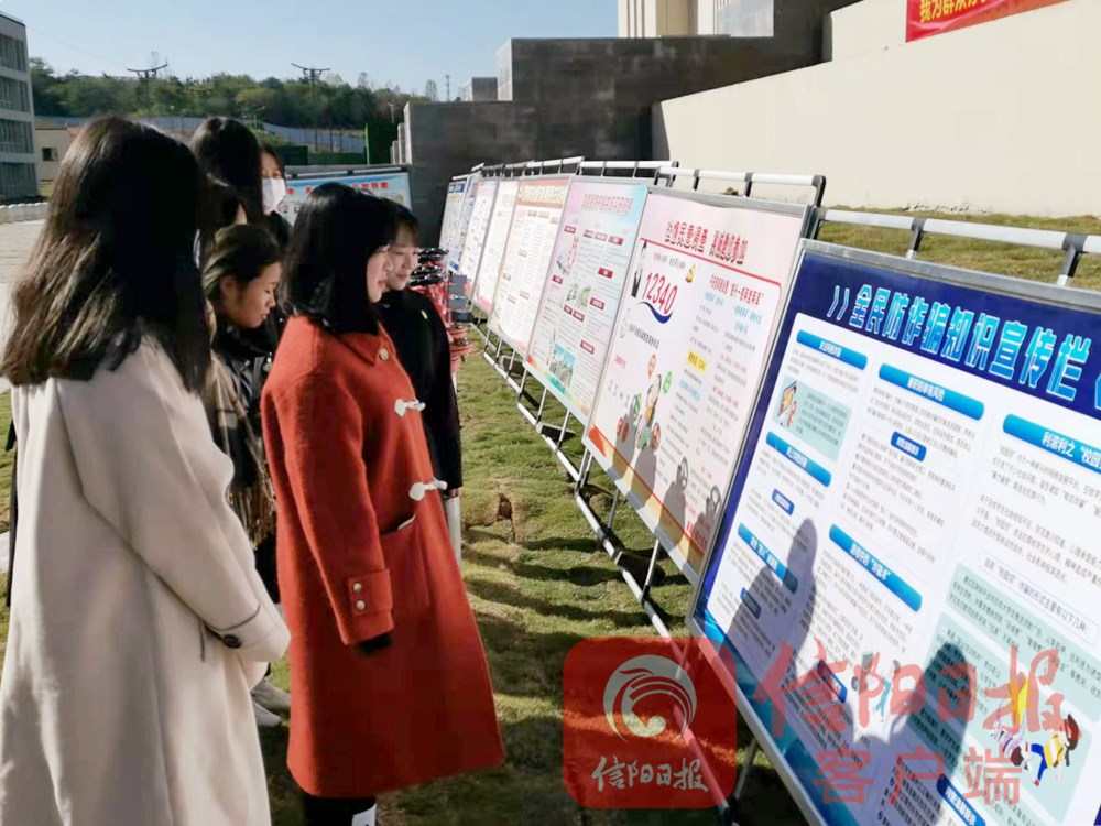 群众.jpg 群众.jpg