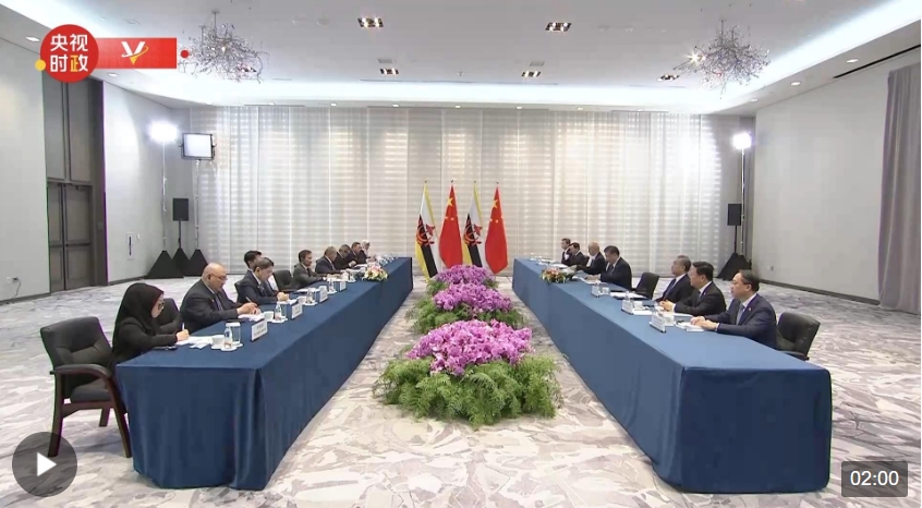 习近平会见文莱苏丹哈桑纳尔.png