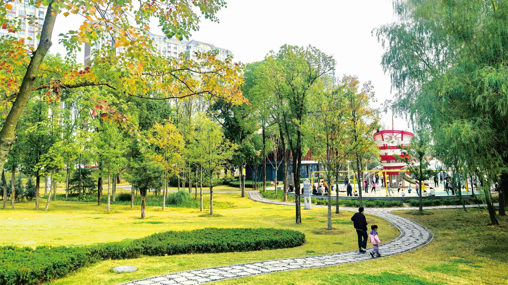 大力实施生态绿化 提升城市宜居环境