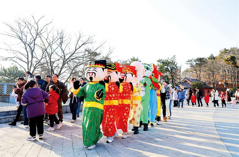 【新春走基层】民俗游 乐悠悠