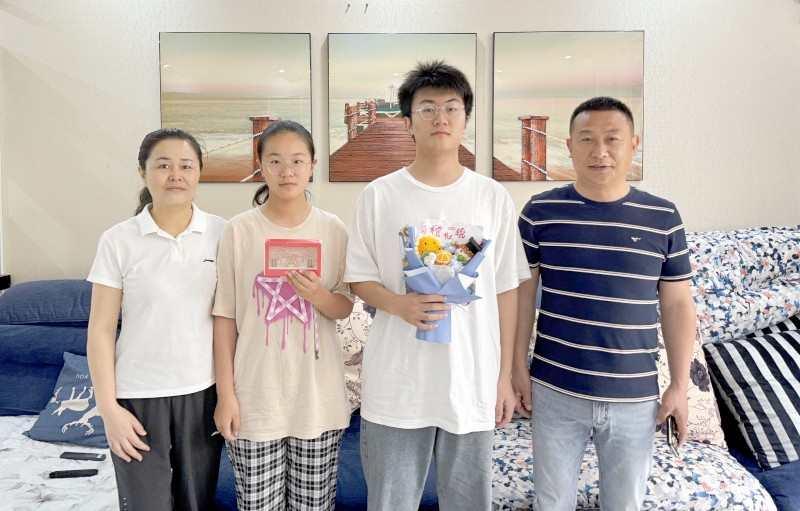 浉河区宝石社区：护航高考 为梦助力