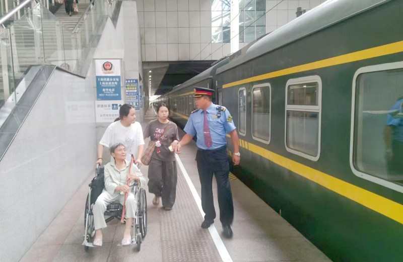 列车1.jpg