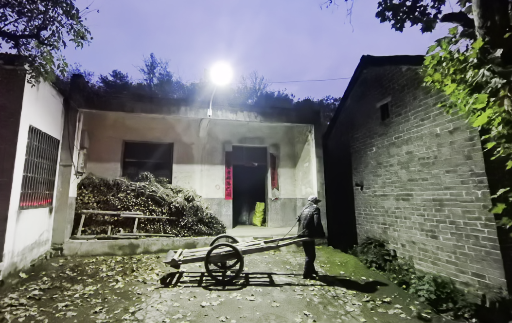 路灯3.png 路灯3.png