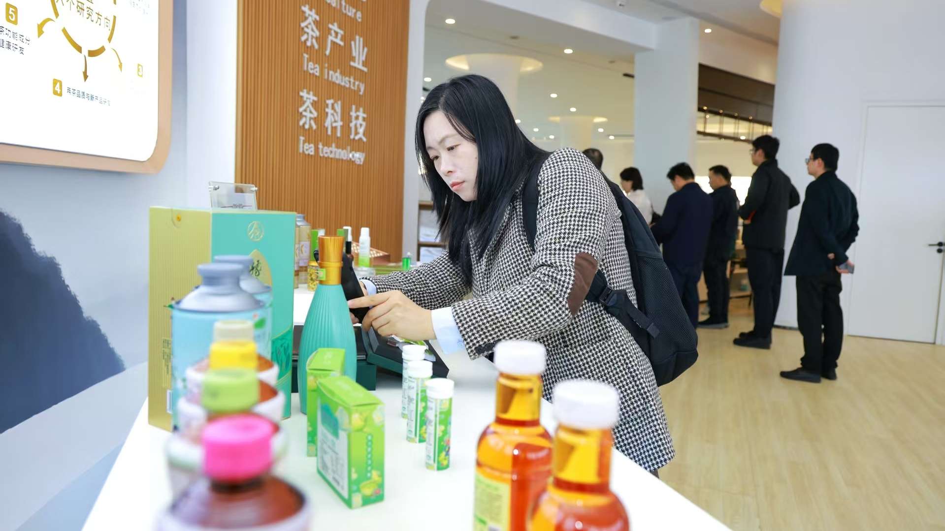 专家4.jpg 专家4.jpg