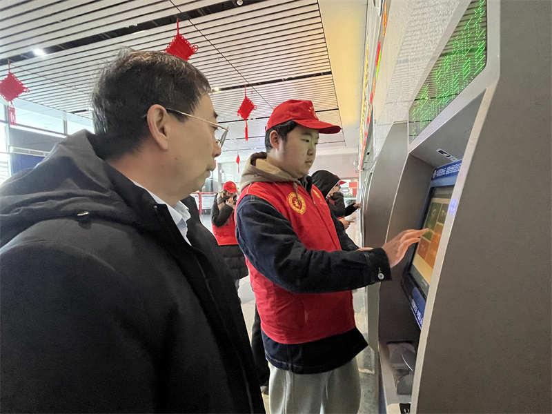 十一年守护暖归程