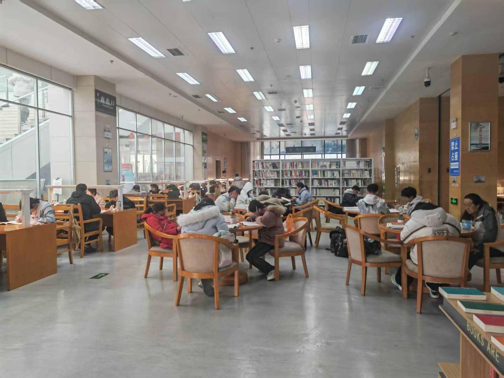 书香里的中国年:在信阳市图书馆遇见另一种“年味”